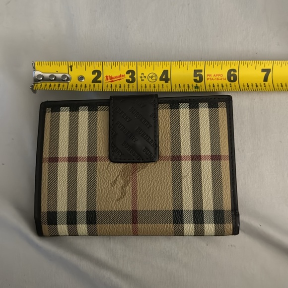 Burberry Wallet - Picture 9 of 10